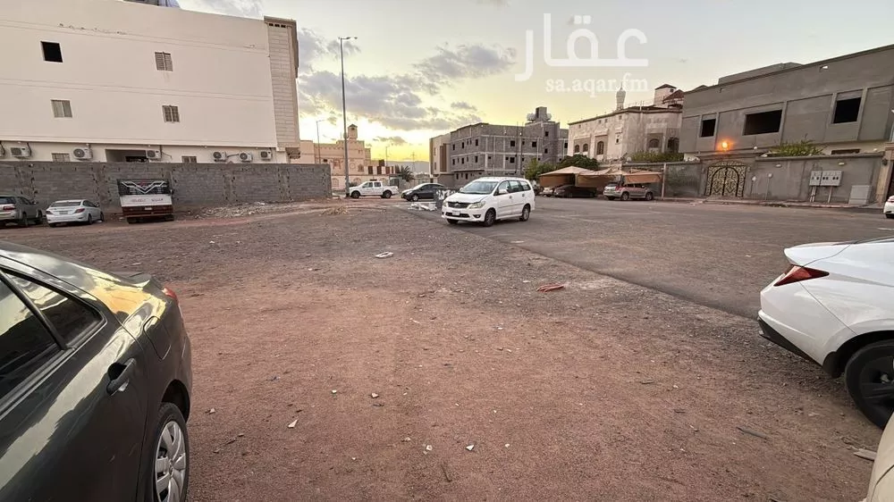 400 sqm land in Al Gharra 6