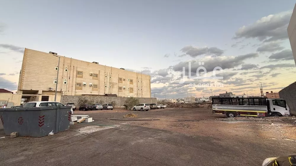 400 sqm land in Al Gharra 7