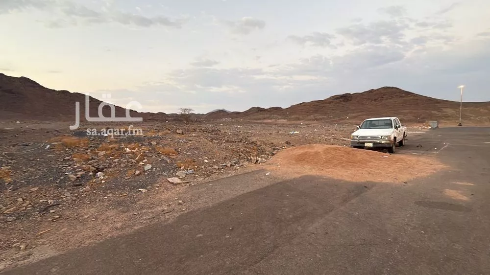 300 sqm land in Katanah 4