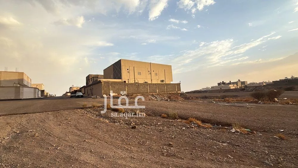 290 sqm land in Al Matar 3