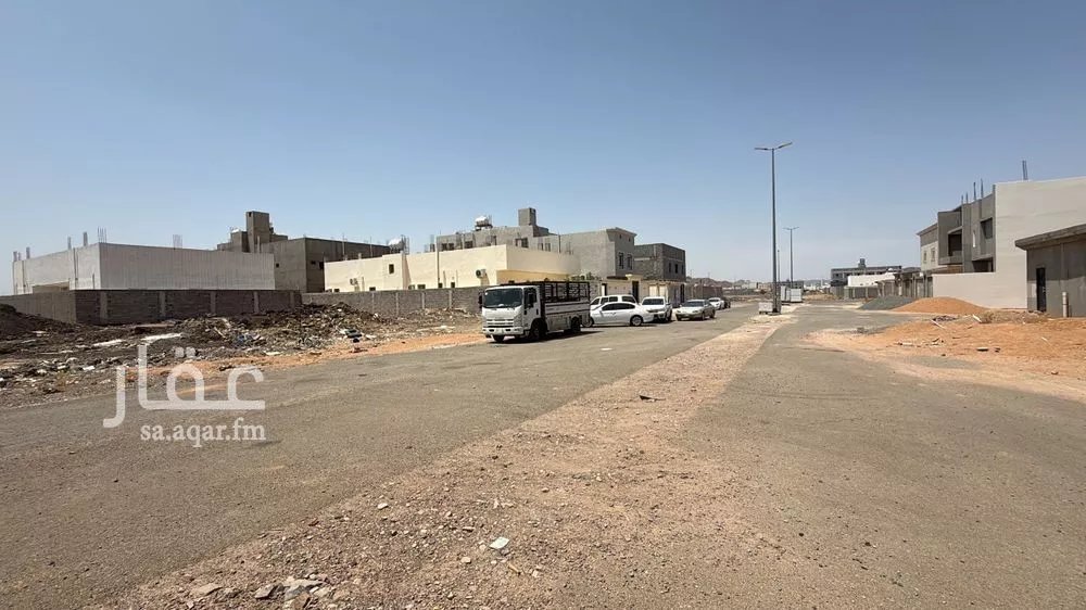 800 sqm land in Al Sakb 4