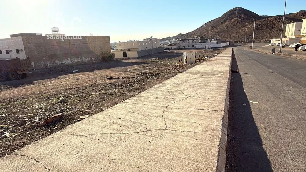 741 sqm land in Al Zahrah 3