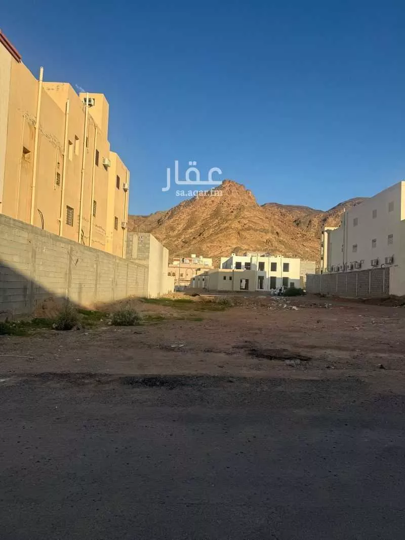 372 sqm land in Al Salam 12