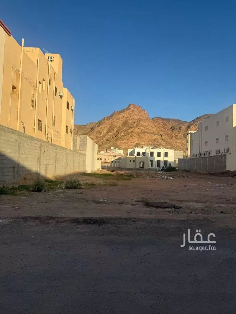 372 sqm land in Al Salam 13