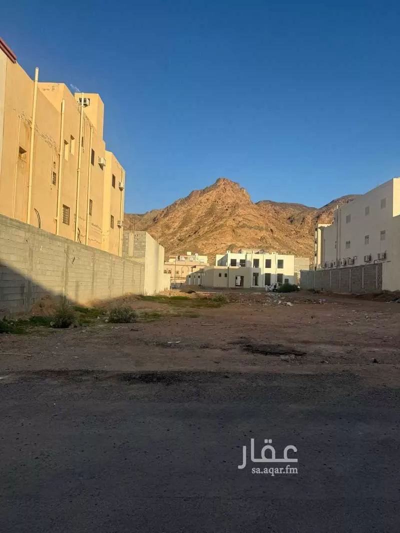 372 sqm land in Al Salam 14