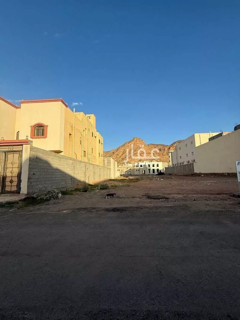 372 sqm land in Al Salam 17