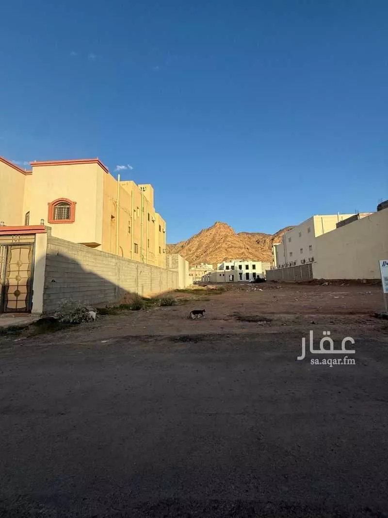 372 sqm land in Al Salam 20