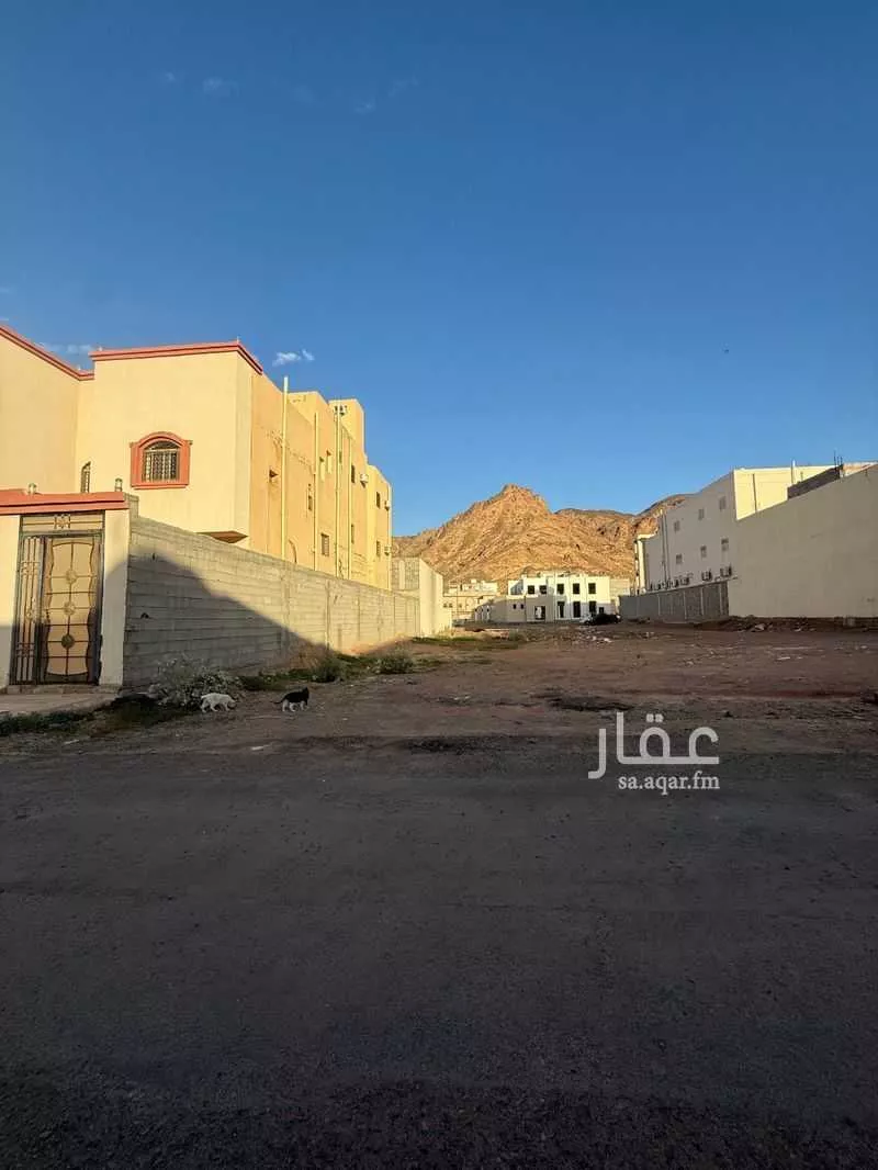 372 sqm land in Al Salam 3