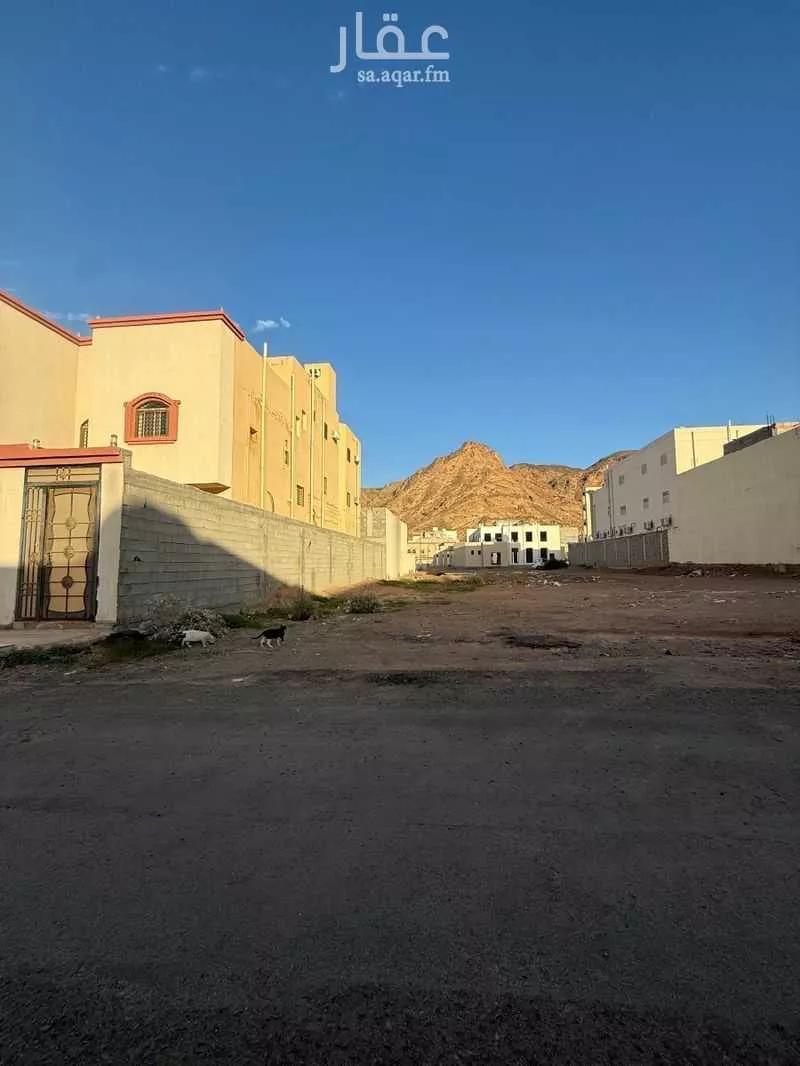 372 sqm land in Al Salam 5