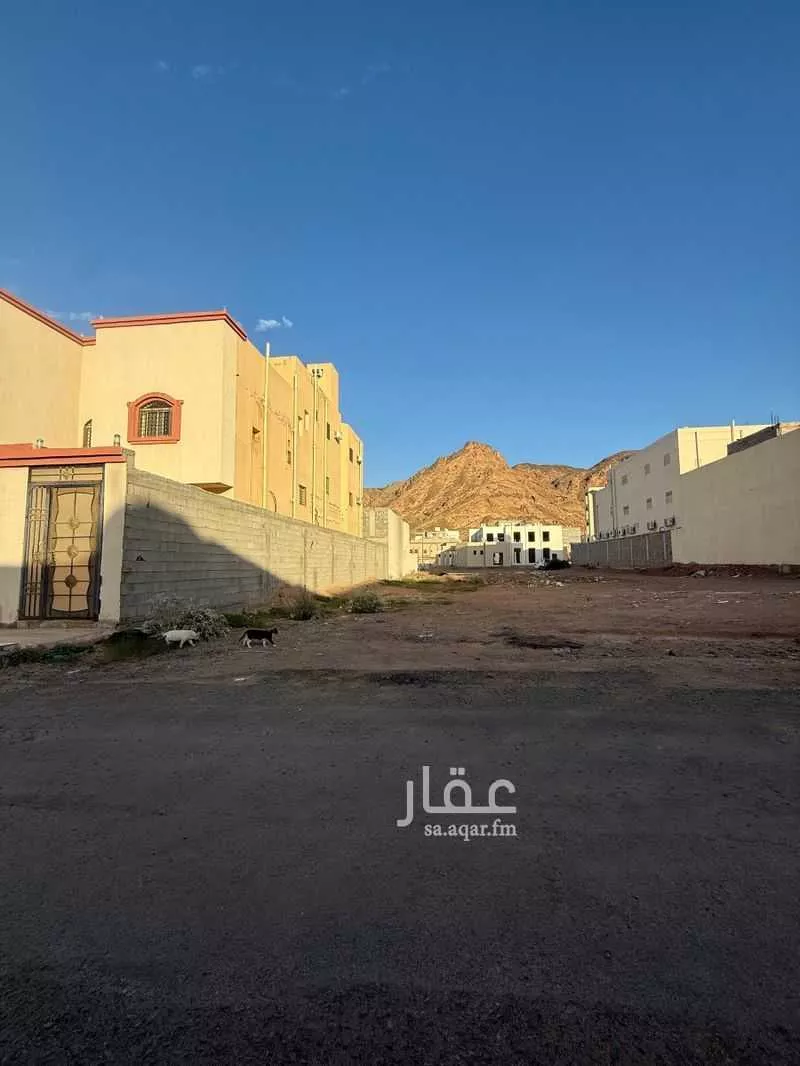 372 sqm land in Al Salam 6