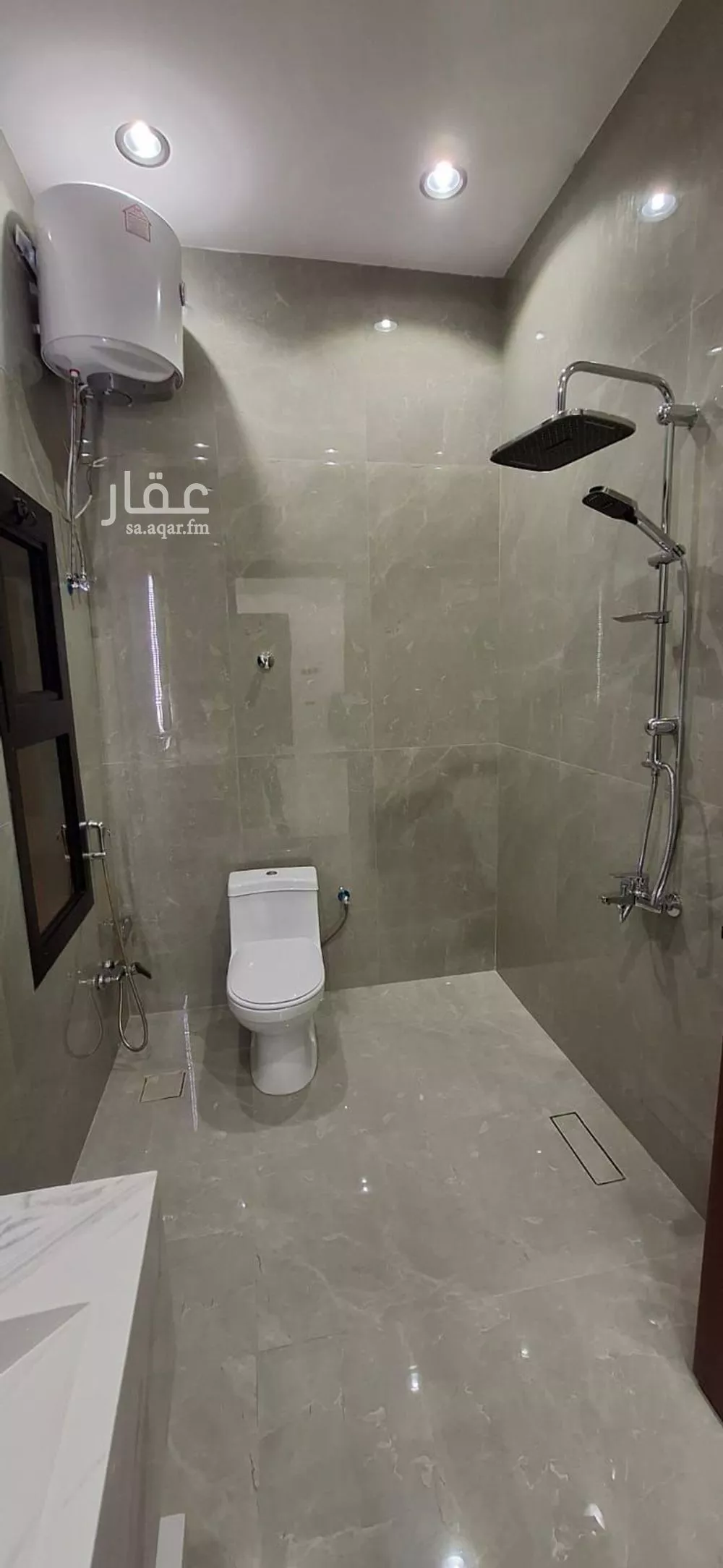1 bedroom apartment in Dhahrat Laban 9