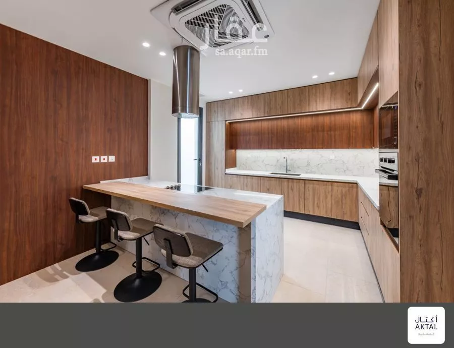 4 bedroom villa in Al Amwaj 13
