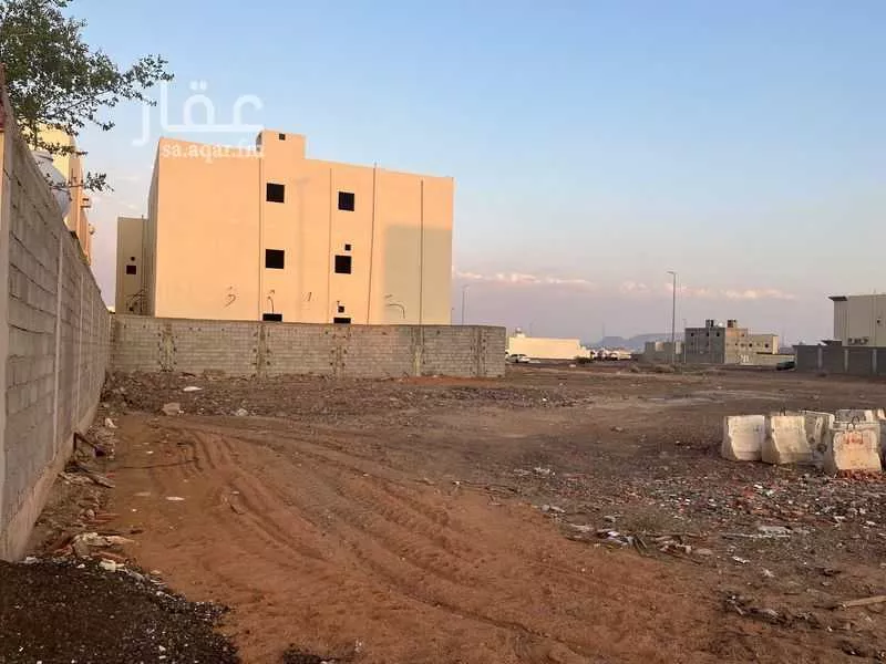 645 sqm land in Abu Markha 4