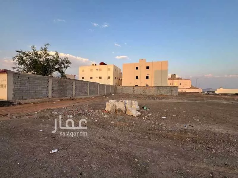 645 sqm land in Abu Markha 5