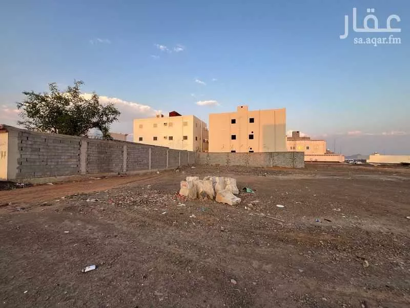 645 sqm land in Abu Markha 6