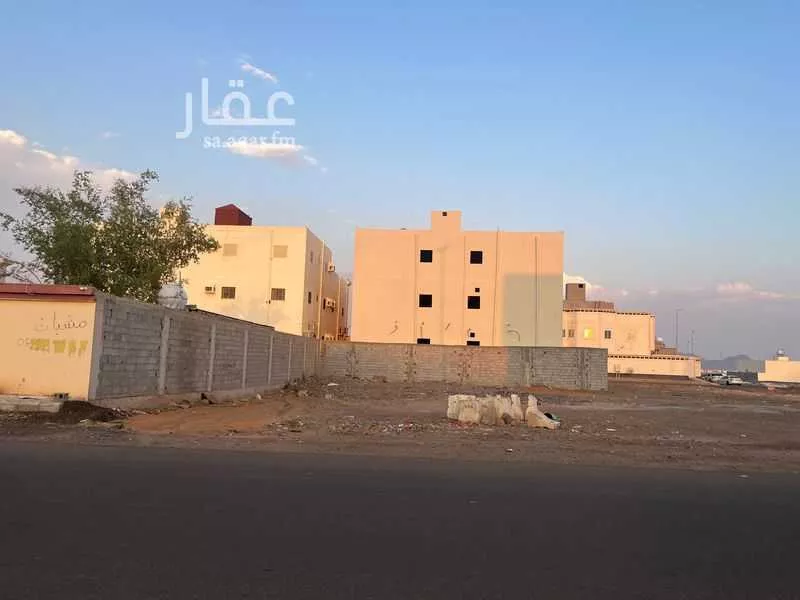 645 sqm land in Abu Markha 7