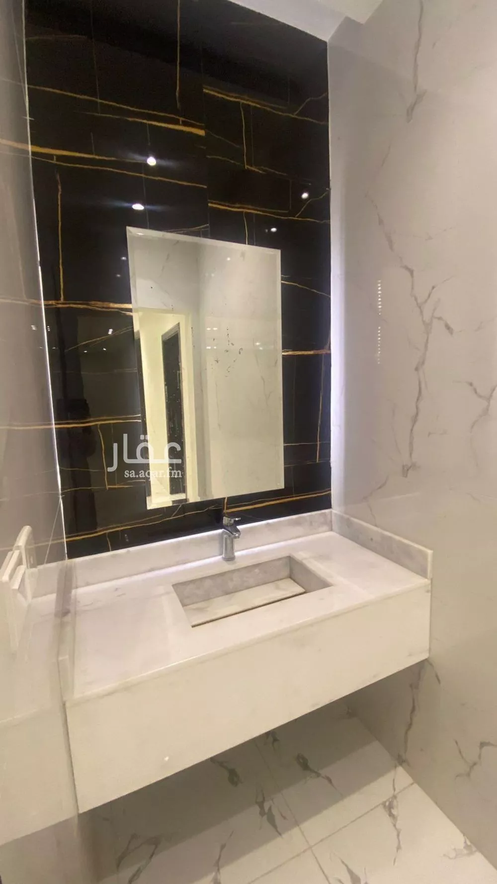 9 bedroom villa in Al Yaqout 3