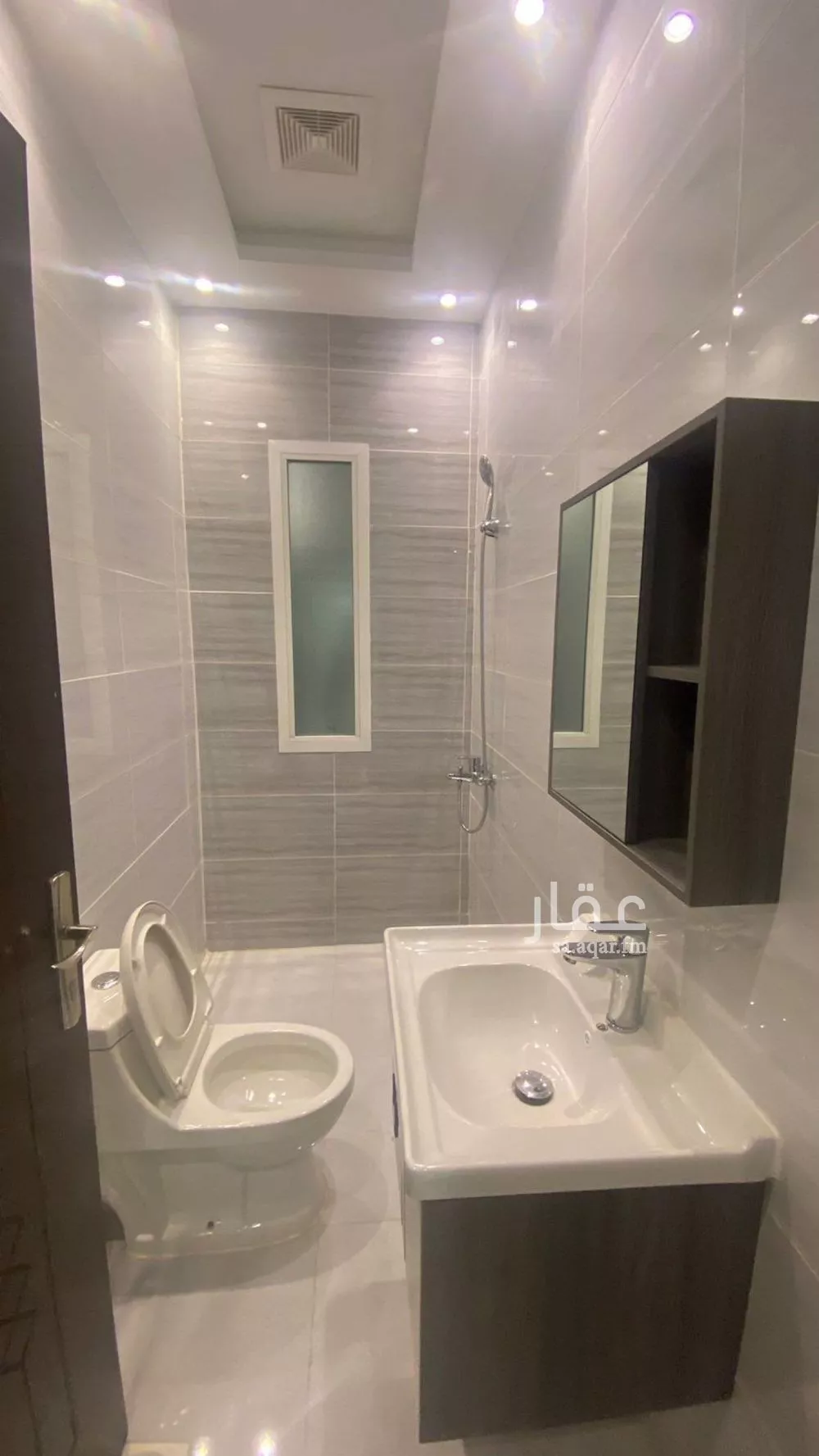 9 bedroom villa in Al Yaqout 6