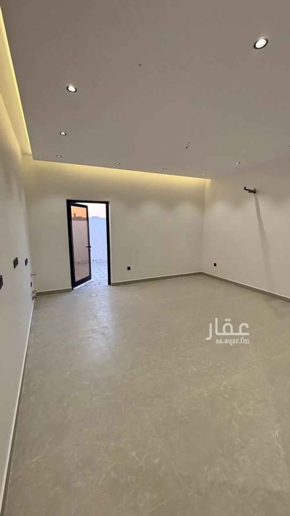 5 bedroom villa in Al Difa 5