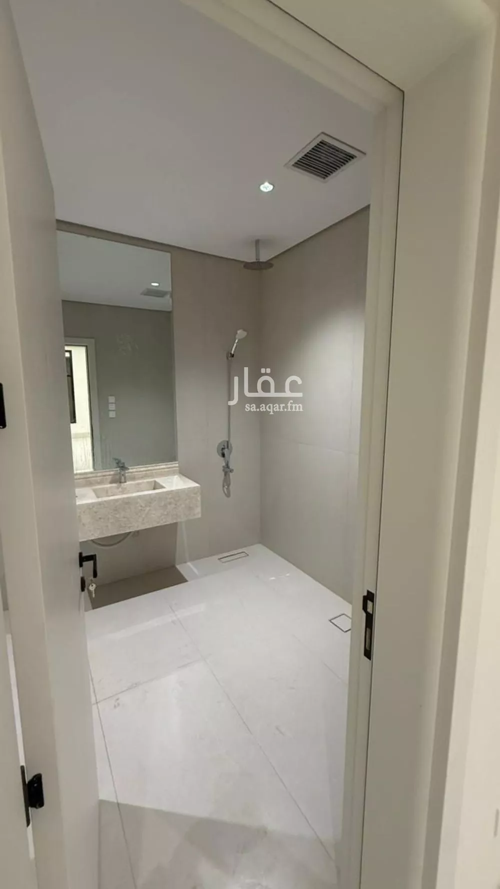 فيلا 8 غرف في السد 15