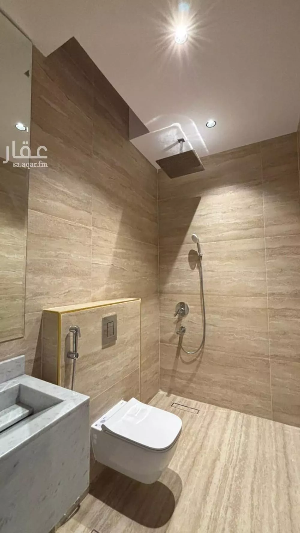 6 bedroom villa in Mudhainib 8