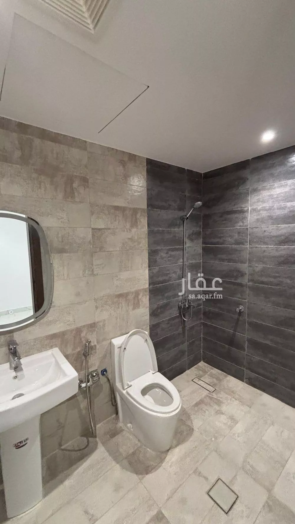 7 bedroom villa in Al Rumanah 27