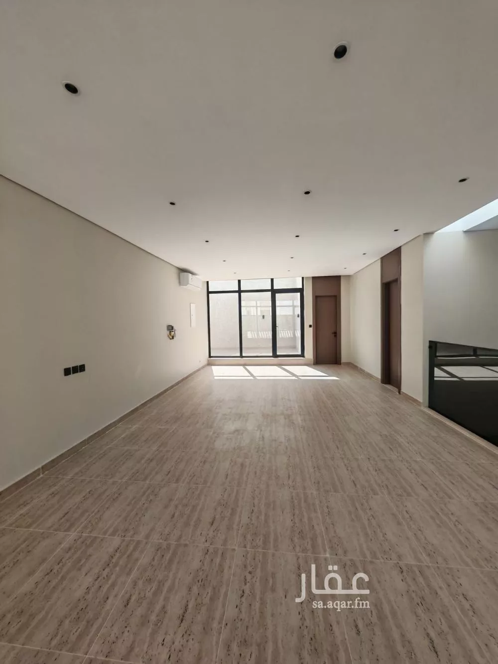فيلا 5 غرف في عين الخيف 7