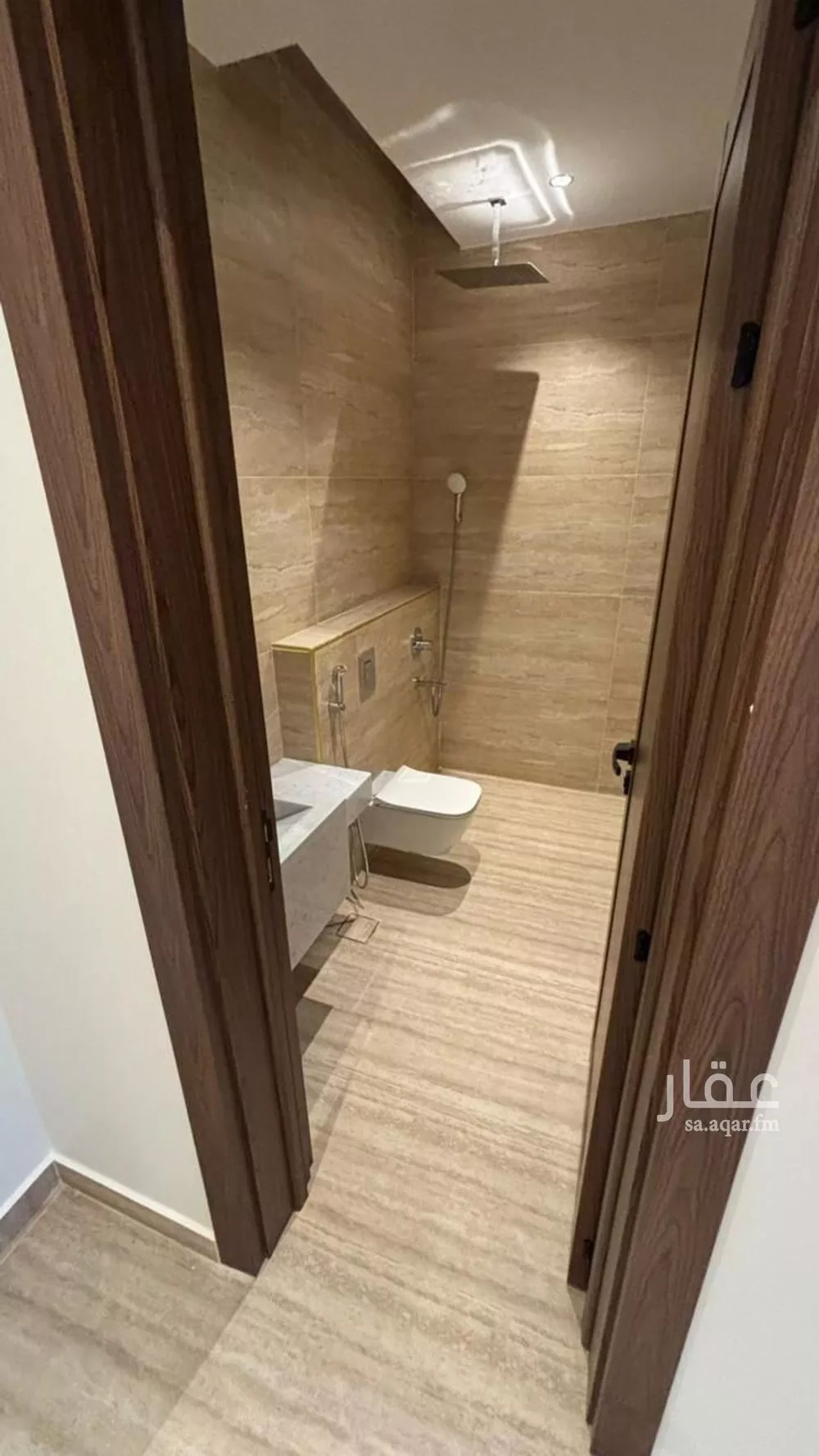 6 bedroom villa in Mudhainib 8