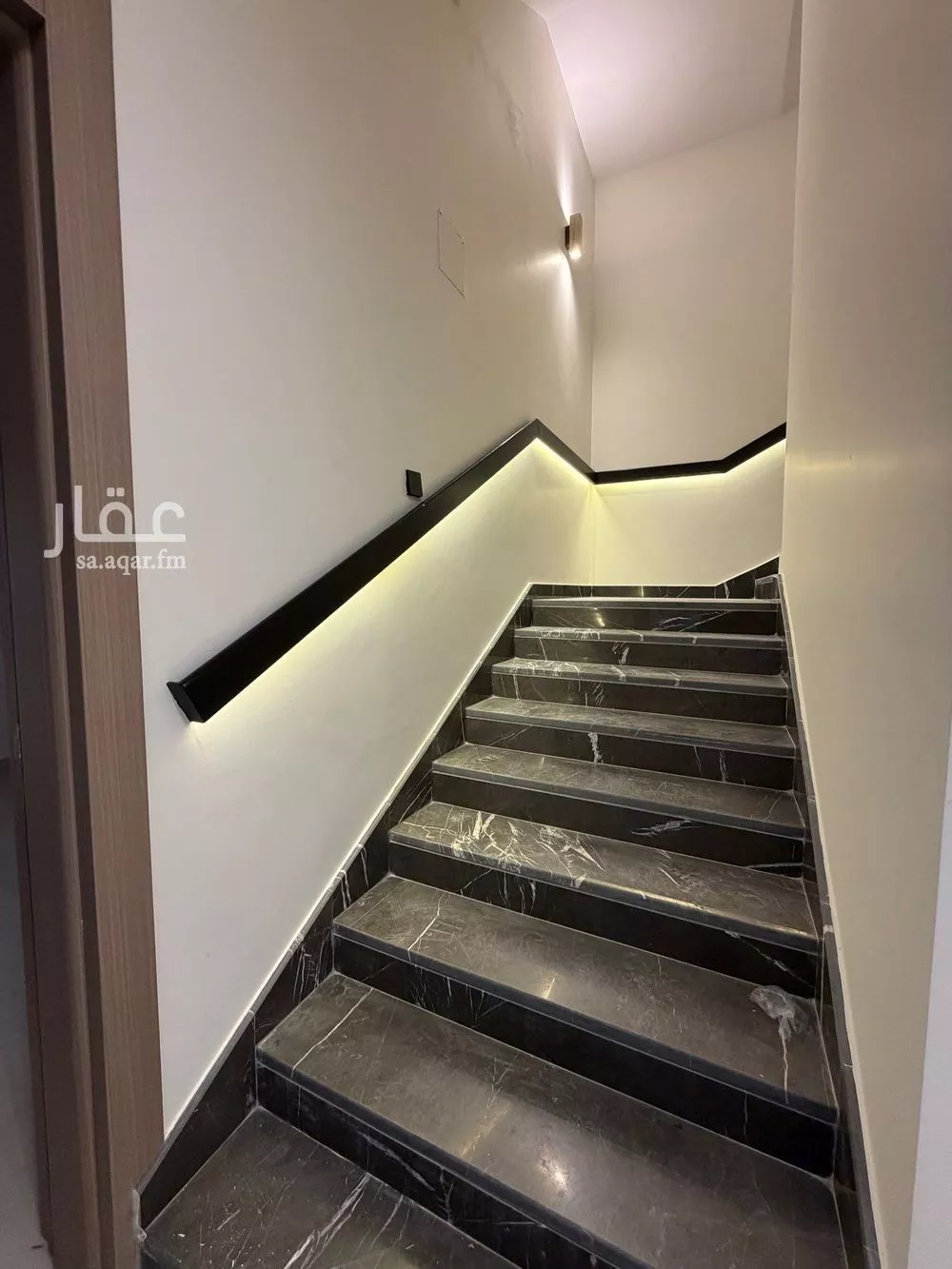 6 bedroom villa in Mudhainib 4