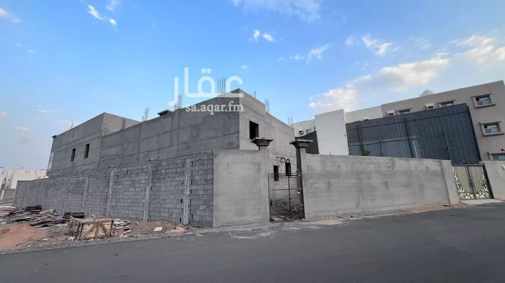 6 bedroom villa in Qalat Makhit 2