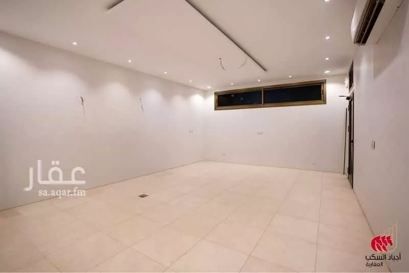 8 bedroom villa in Al Sakb 11