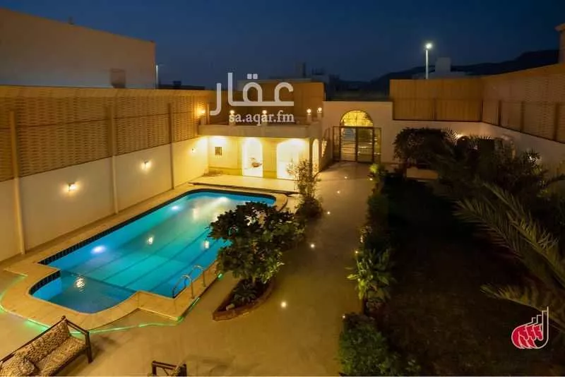 8 bedroom villa in Al Sakb 4