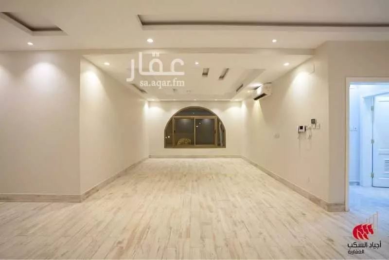 8 bedroom villa in Al Sakb 7