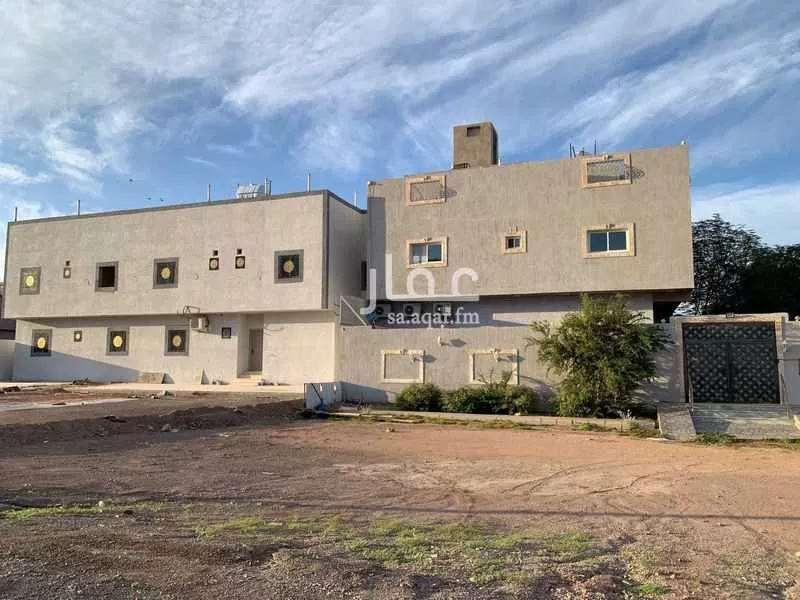 8 bedroom villa in Warqan 2