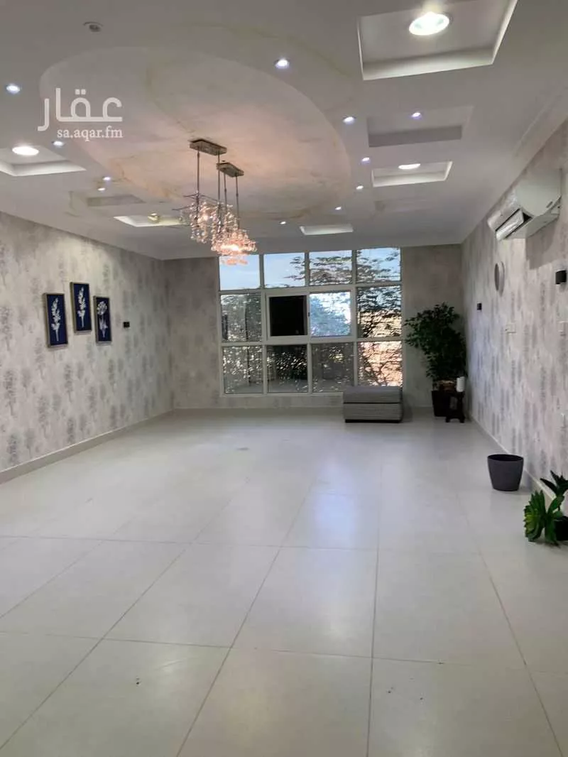 8 bedroom villa in Warqan 5