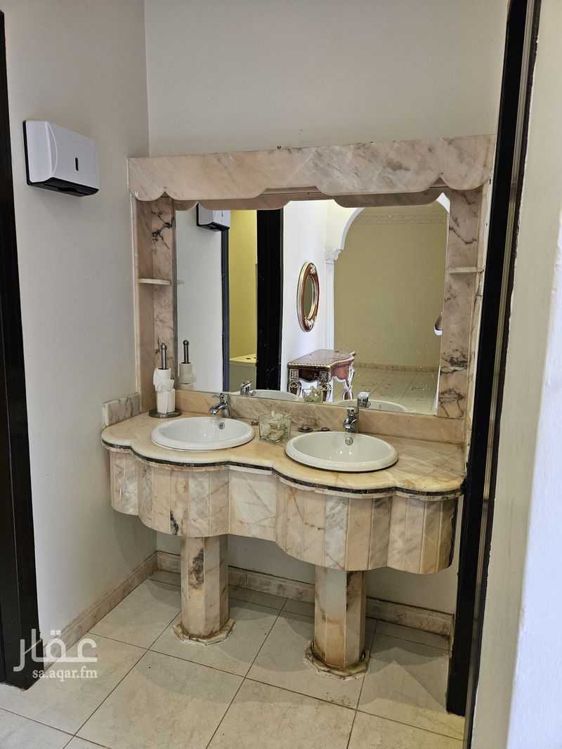 5 bedroom villa in Qurtubah, Riyadh 10