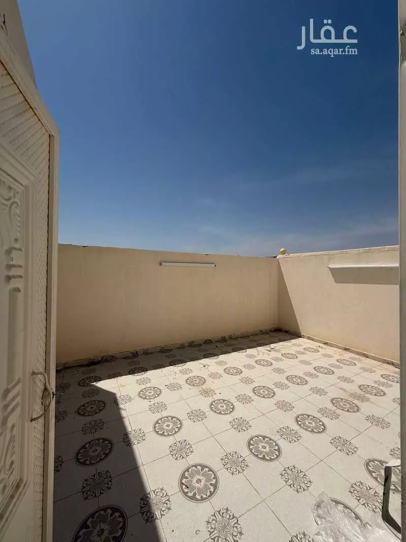 فيلا 7 غرف في الدفاع 10