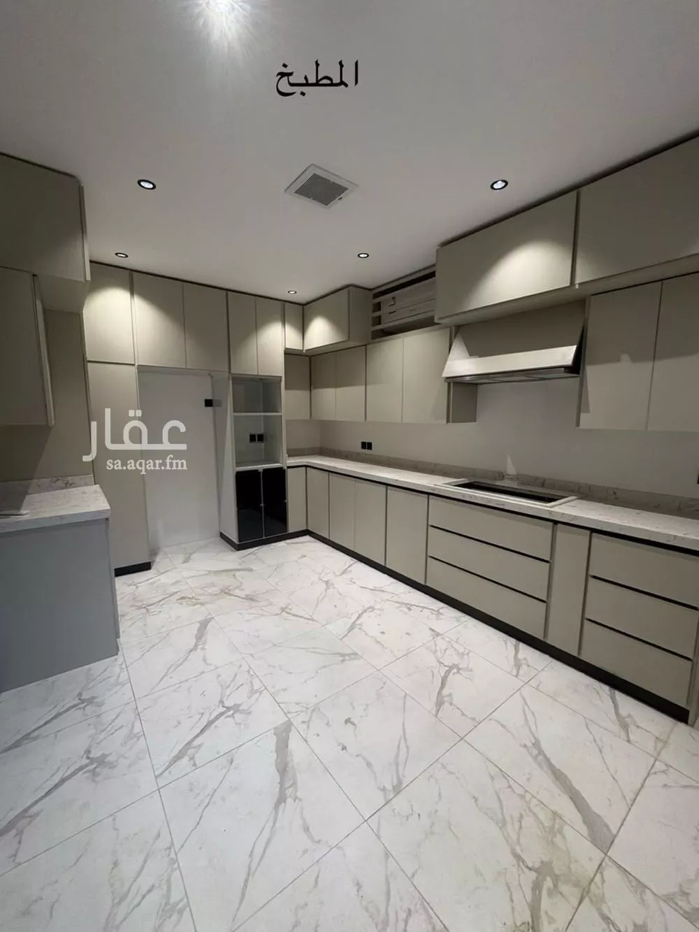 5 bedroom villa in Al Qairawan, Riyadh 3