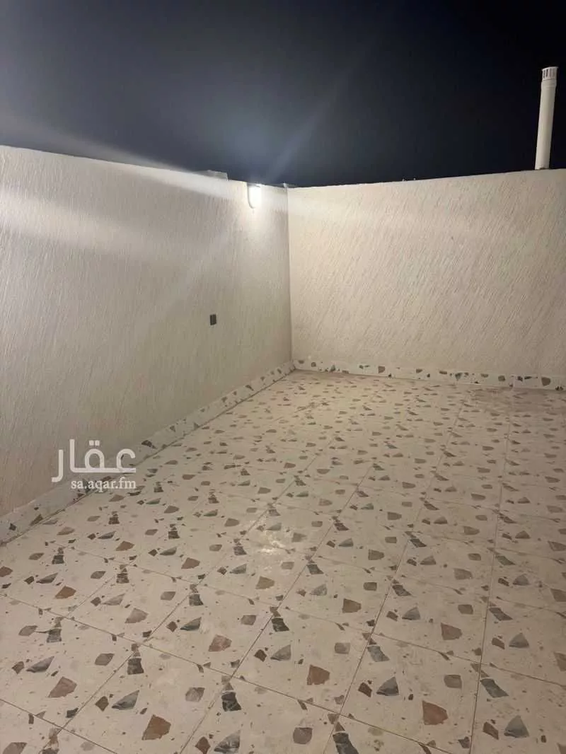 فيلا 7 غرف في الدفاع 5
