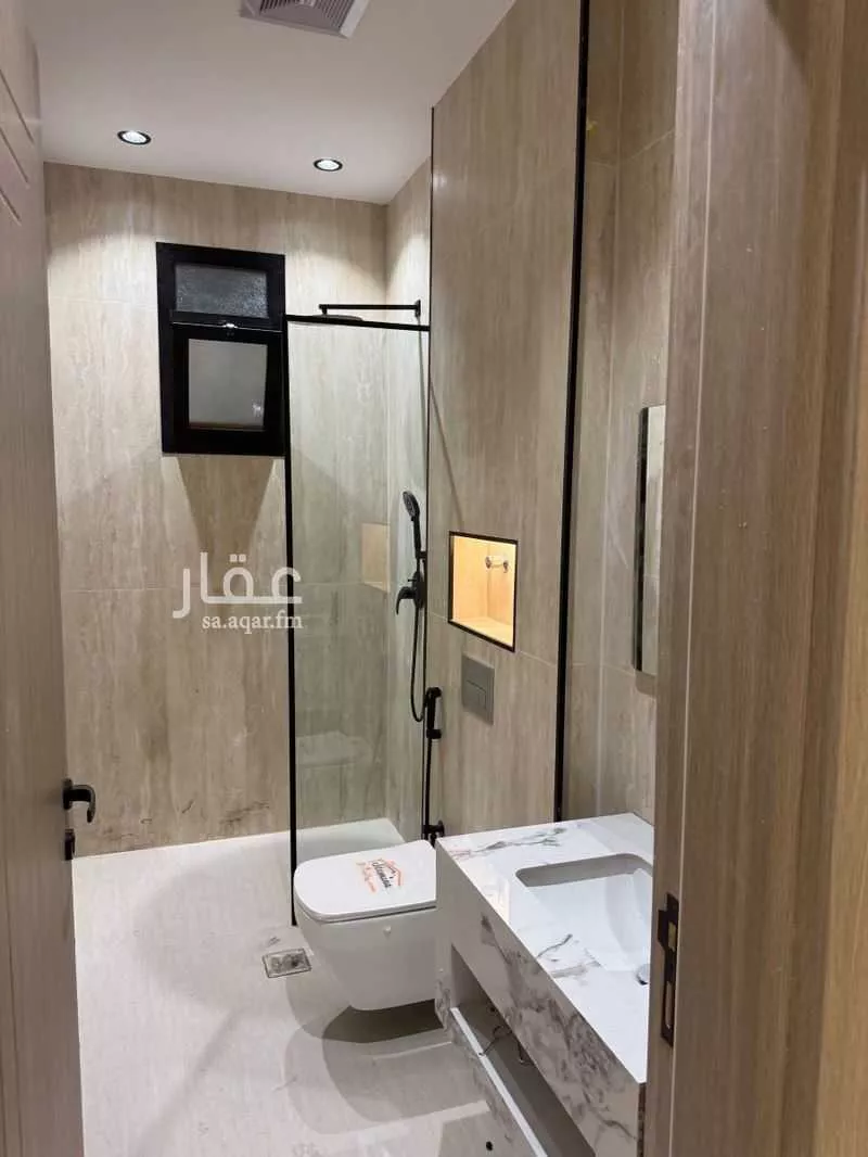 فيلا 7 غرف في الدفاع 10