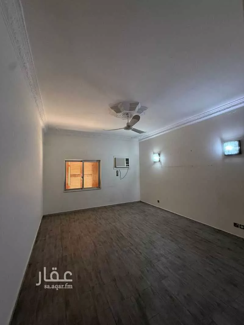 فيلا 10 غرف في الإسكان 6