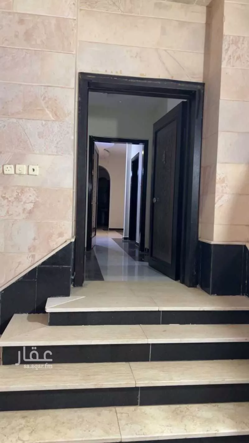 فيلا 6 غرف في الدفاع 3
