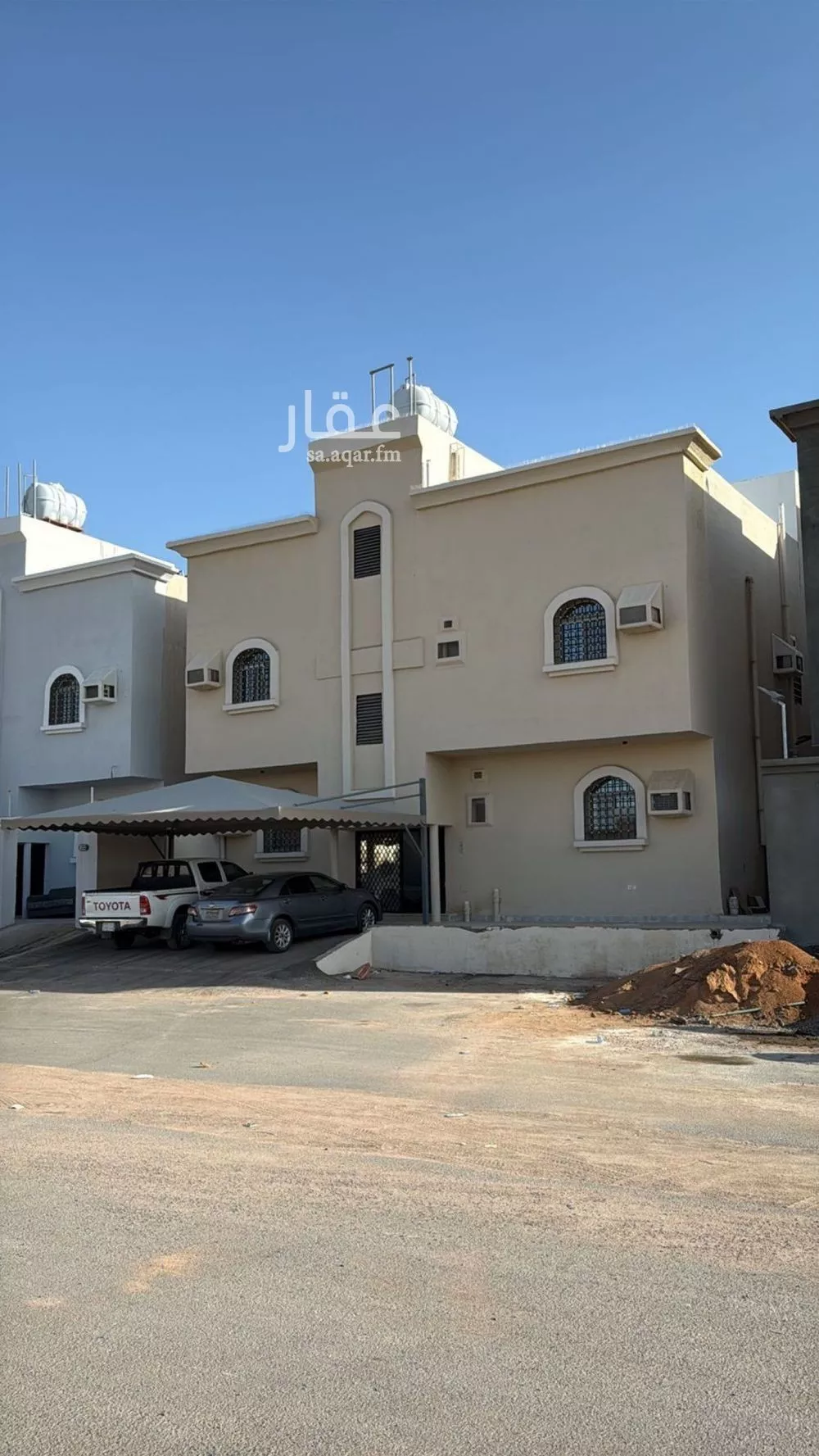 8 bedroom apartment in Al Sakb 2