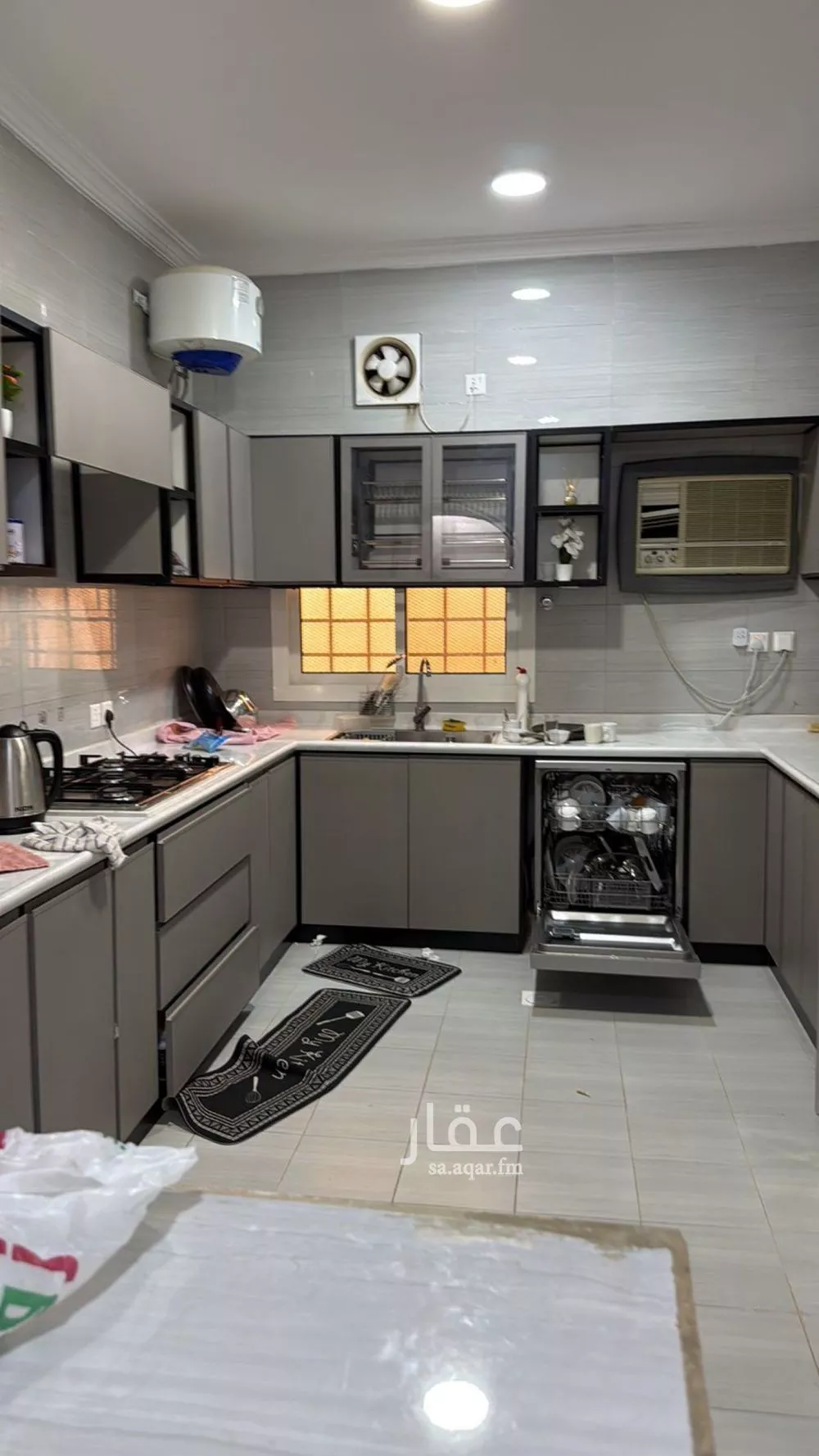 8 bedroom apartment in Al Sakb 7