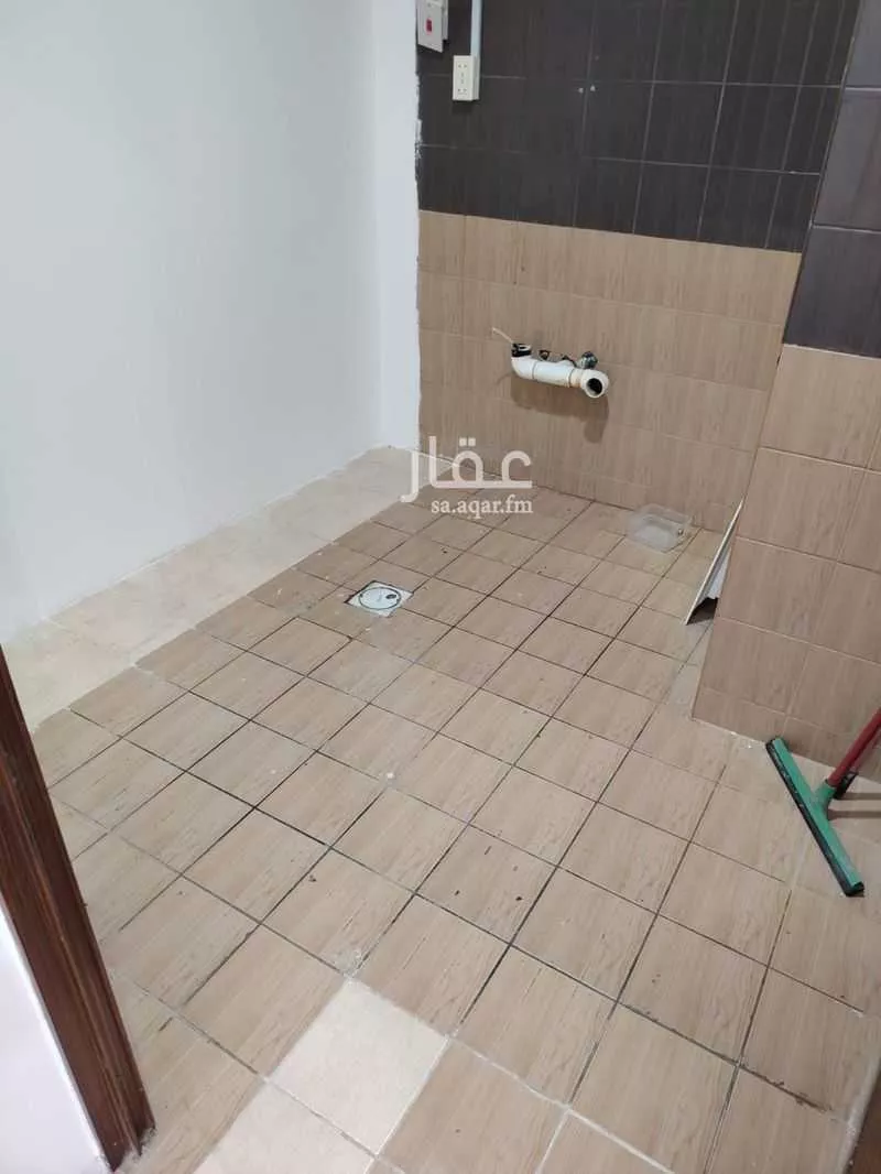 2 bedroom office in Al Aziziyah, Eastern Province 8