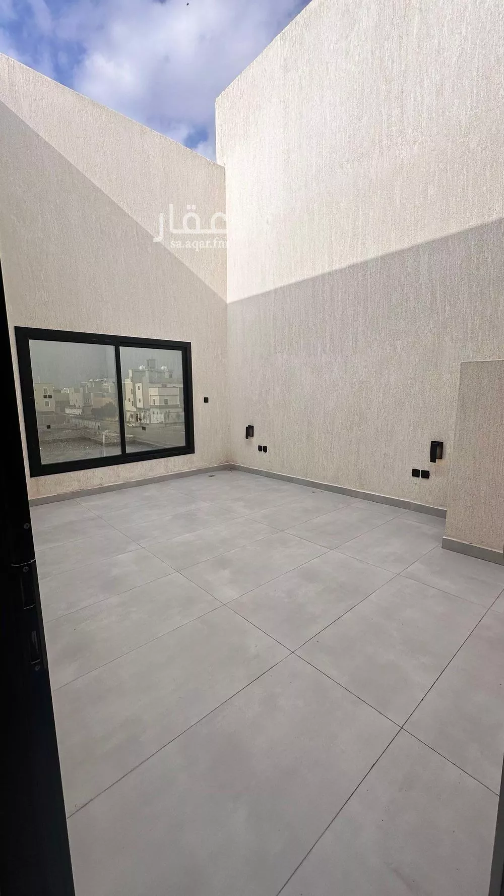فيلا 7 غرف في طيبة 5