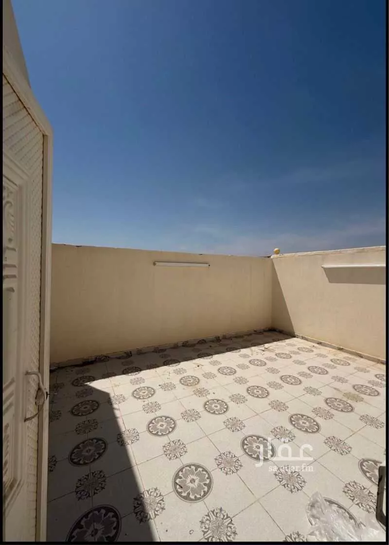 فيلا 5 غرف في الدفاع 9