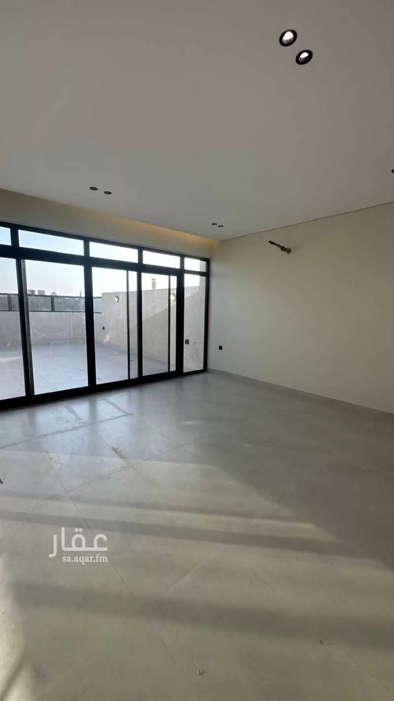 4 bedroom villa in Mudhainib 9