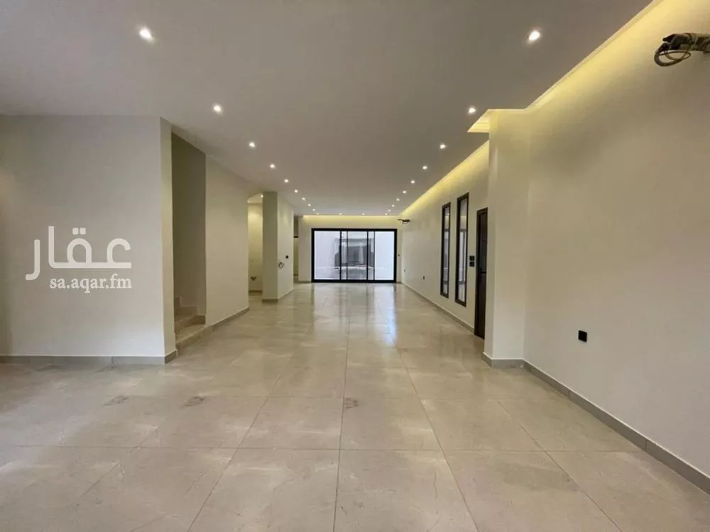 5 bedroom villa in Al Sawari 2