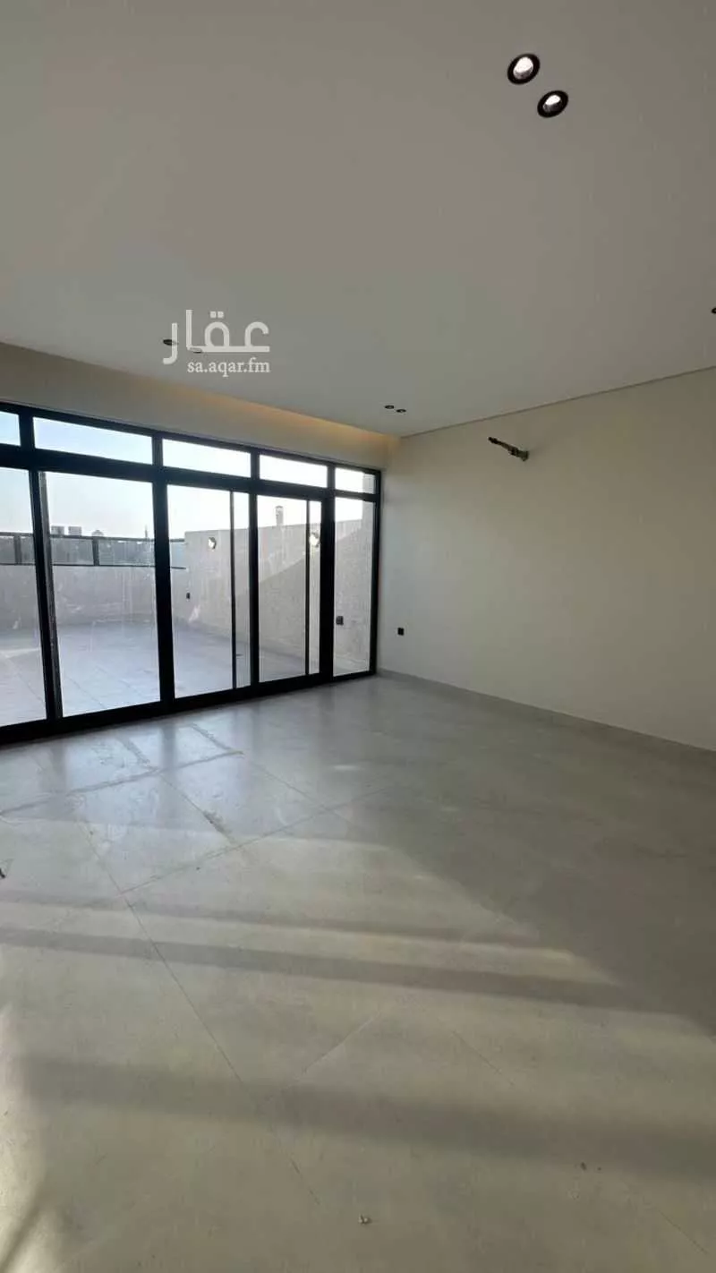 4 bedroom villa in Shathah 9